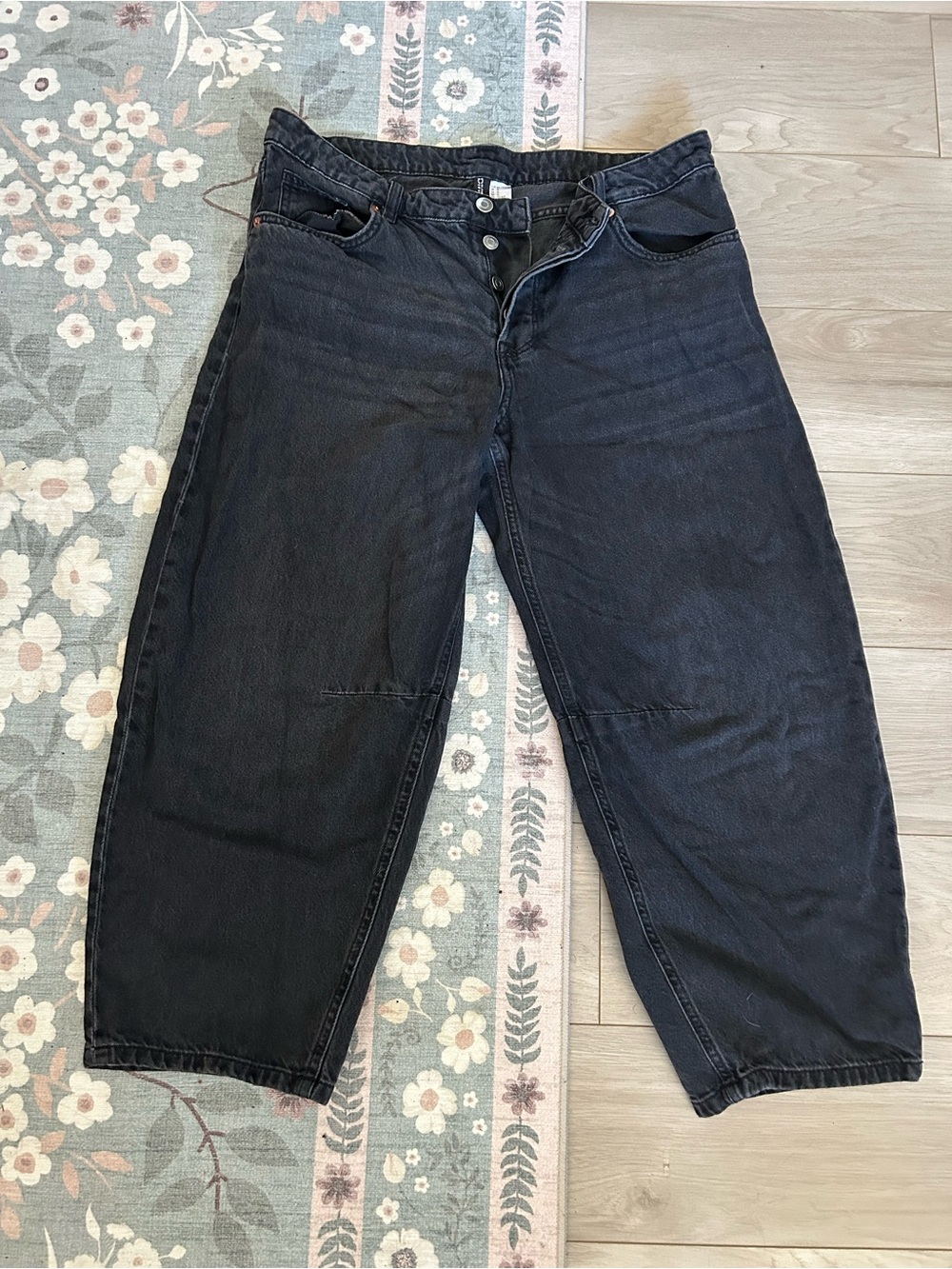 Black Women's Barrel Leg Jeans